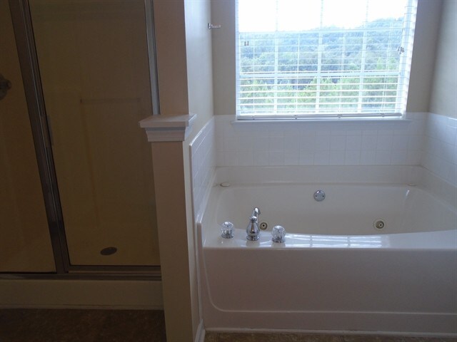 Building Photo - 131 Cottonbelle Dr