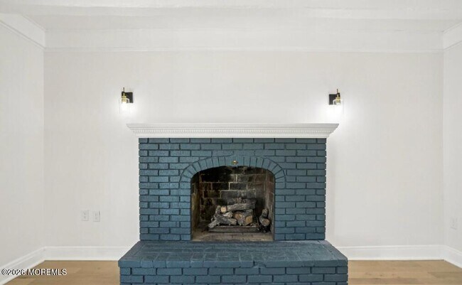 Building Photo - 99 Ravine Dr