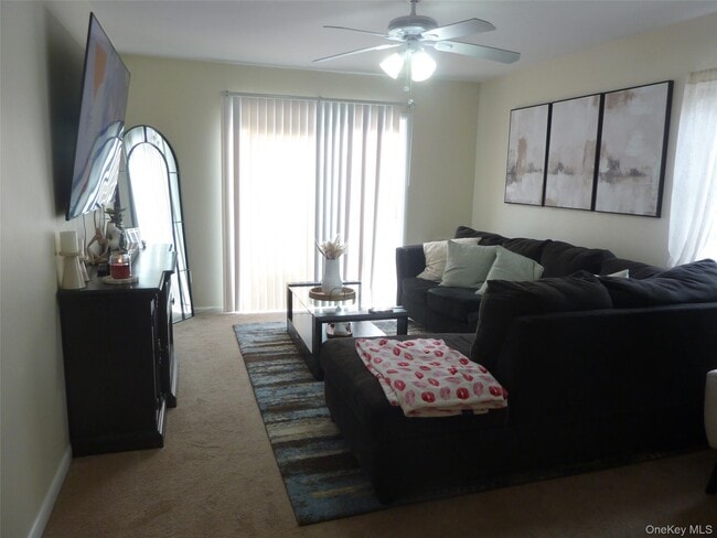 Building Photo - 143 Parkside Dr