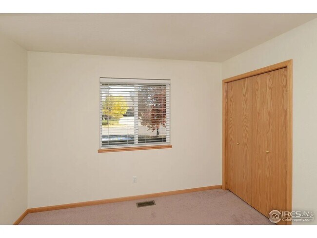 Building Photo - 385 Blue Azurite Ave