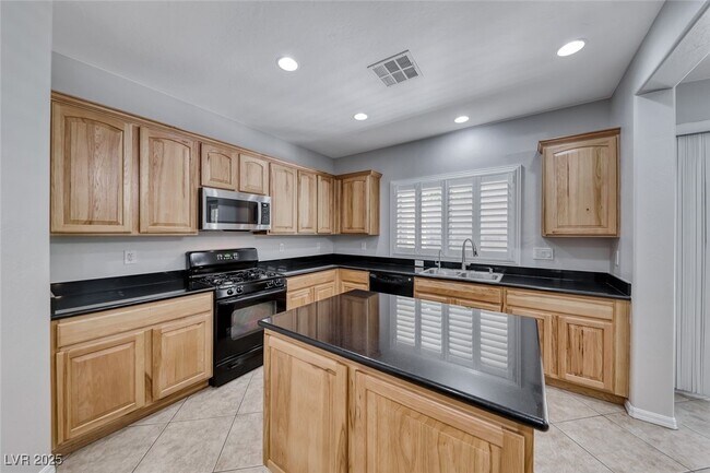 Building Photo - 259 Oakbrook Ridge Ave