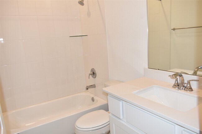 Building Photo - 21911 Tawny Butterfly Dr