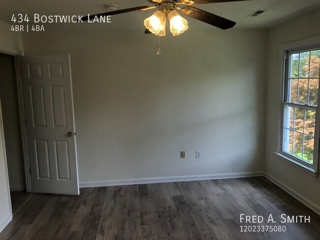 Building Photo - 434 Bostwick Ln