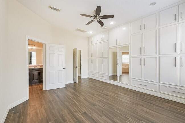 Building Photo - 13731 Cypresswood Crossing Blvd