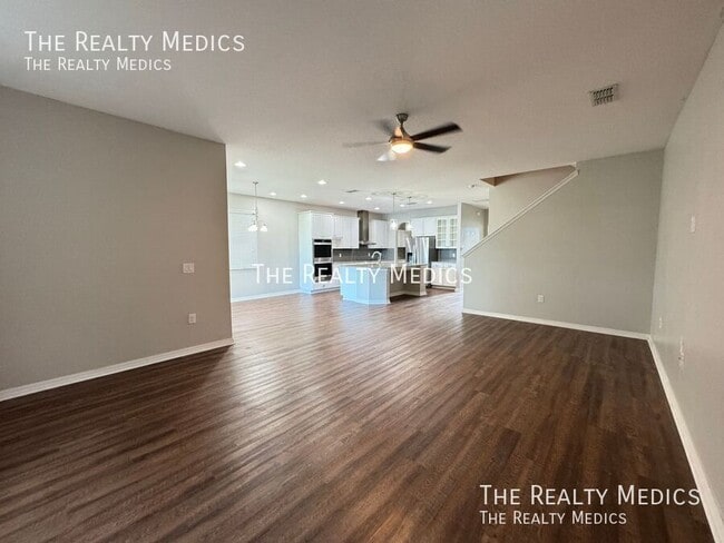 Building Photo - 5107 Appenine Loop W