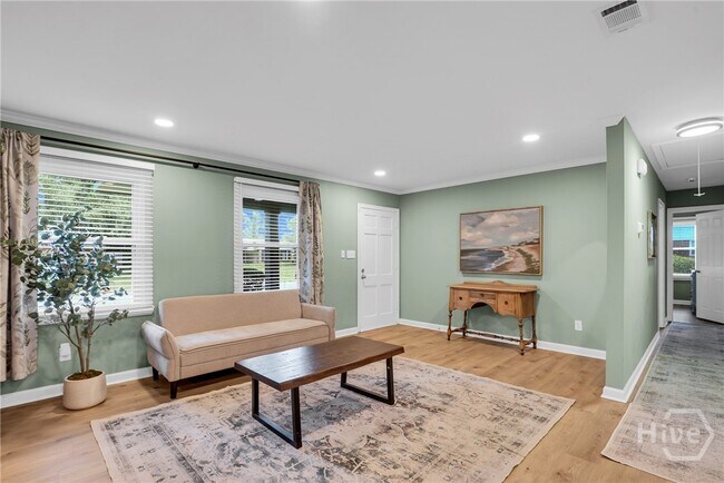 Building Photo - 9 Hillyer Dr