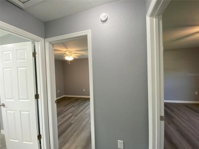 Building Photo - 2827 SW 140th Loop