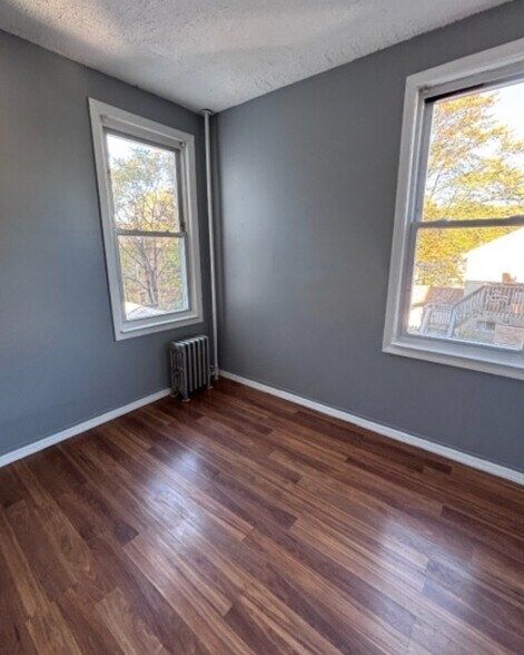 bedroom - 260 Pacific St