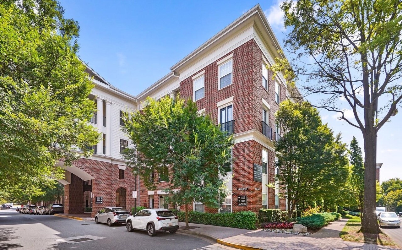 Building Photo - 7 Granite Pl