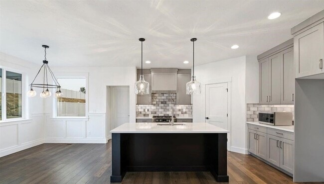 Building Photo - Beautiful 3 Bedroom/3 Bath home with 3 car garage in Beautiful Star, ID