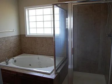 Building Photo - 4501 Country Oak Dr