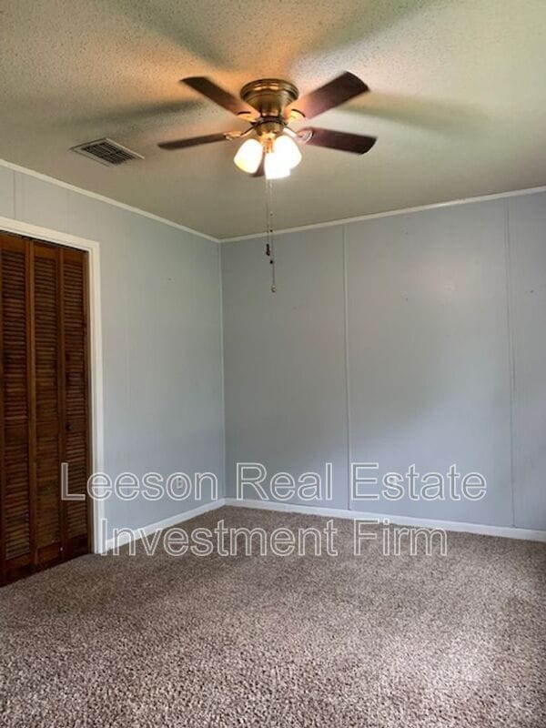 Building Photo - 302 Avenida Dr