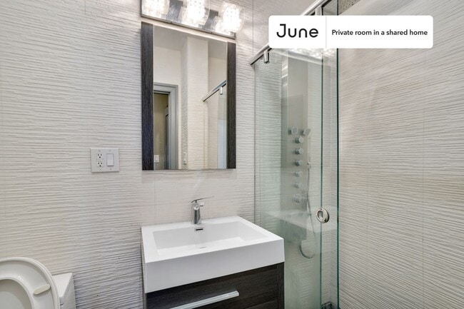 Building Photo - Room in Shared 3 bed/1 bath home in East Village