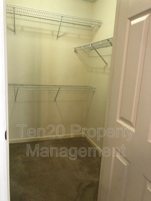 Building Photo - 6028 N Pointe Dr