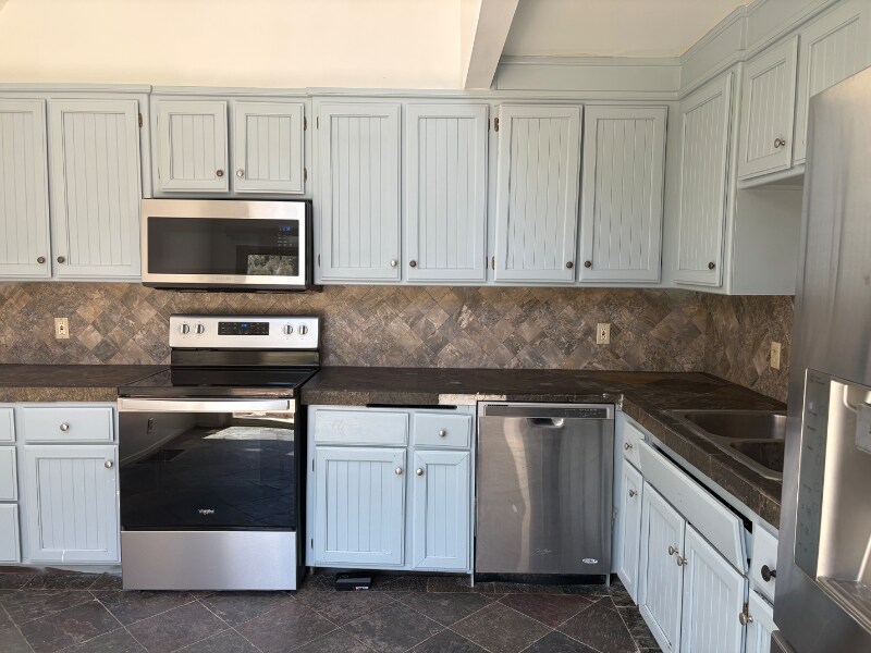 Building Photo - 14921 Geneva Ct