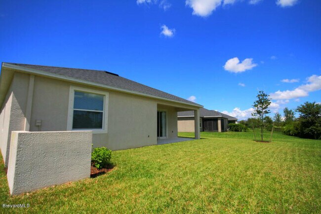 Building Photo - 5864 Trieda Dr