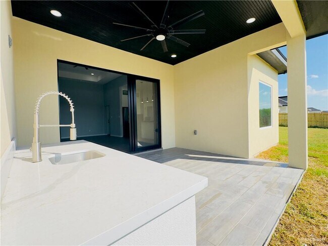 Building Photo - 43 N Woody Rd