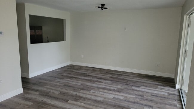 Building Photo - 531 Rock Pit Rd