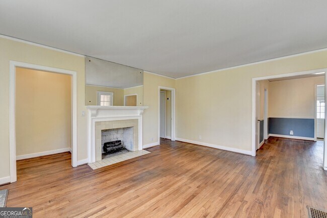 Building Photo - 1926 N Decatur Rd