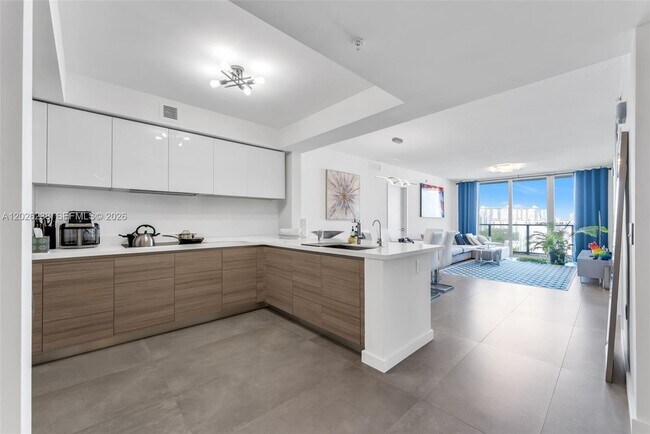 Building Photo - 300 Sunny Isles Blvd