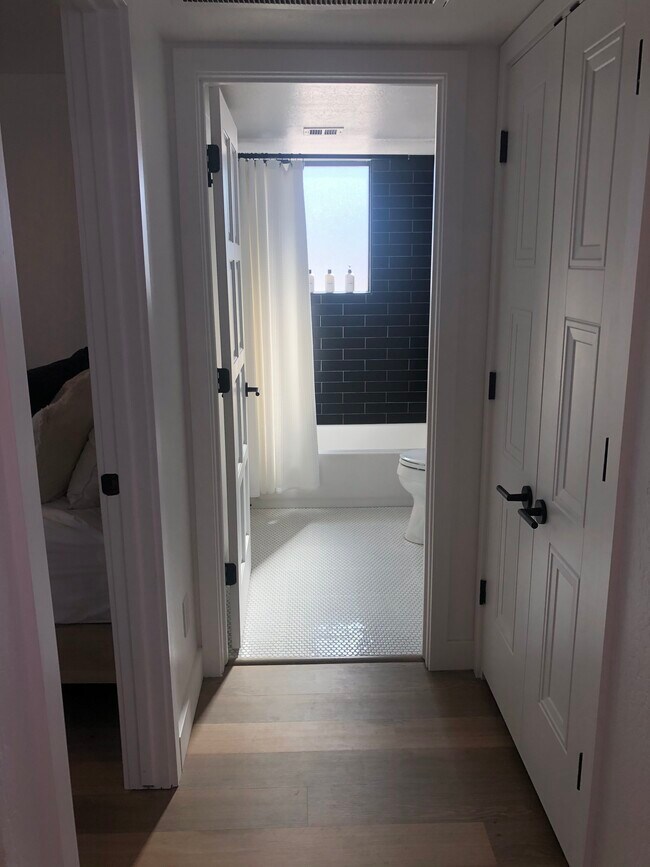 Guest Bathroom - 16517 E Gunsight Dr