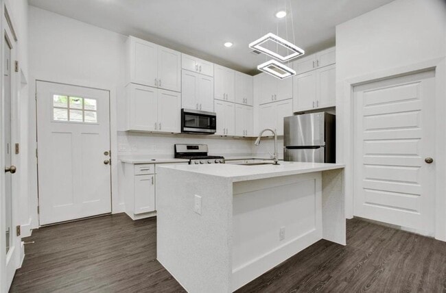 Building Photo - 4512 Brinkley St