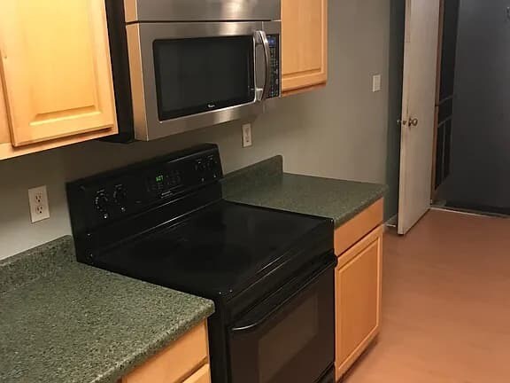 Building Photo - 197 Sugarwood Ln