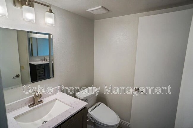 Building Photo - 23926 Arroyo Park Dr