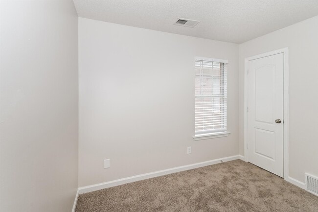Building Photo - 1118 Cross Wood Ln