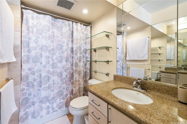 Building Photo - Fully Furnished Unit at Sought after Villa...