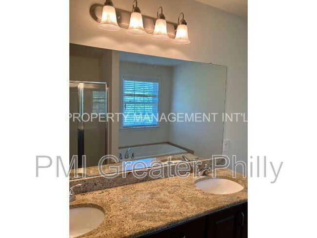 Building Photo - 2716 Keebler Ct