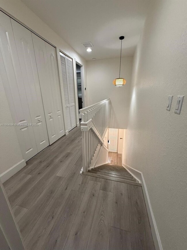 Building Photo - 705 SW 147th Ave