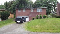Building Photo - Nicely Renovated 2 Bedroom/2  Bath in Bon ...