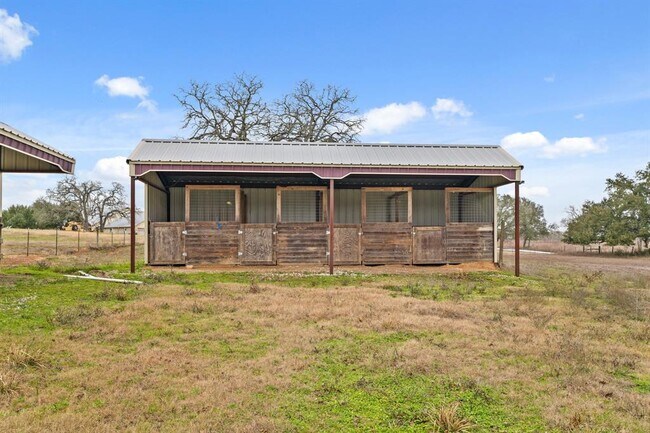 Building Photo - 35408 FM 1488