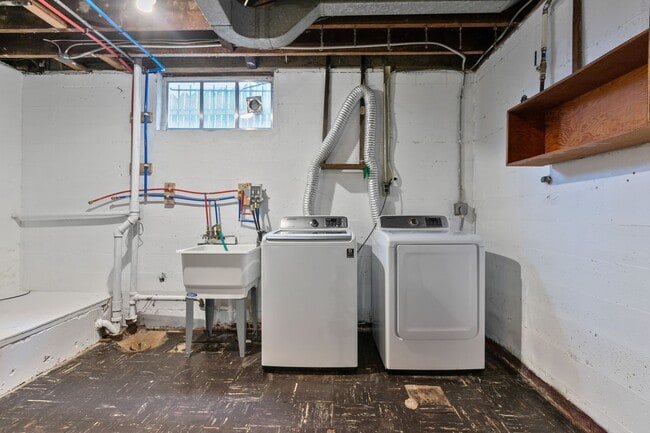 Building Photo - 4bd/2ba Seattle Home