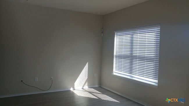 Building Photo - 3435 Rob Roy St