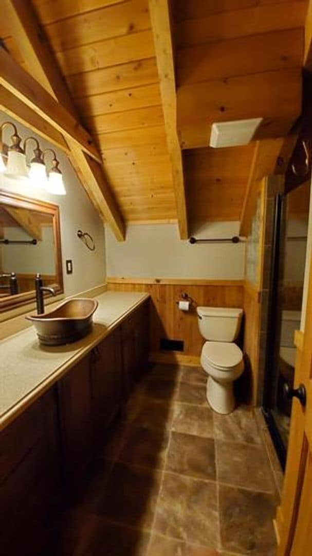Building Photo - Gorgeous Log Home in Hurricane