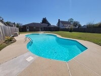 Building Photo - 116 Long Pointe Dr