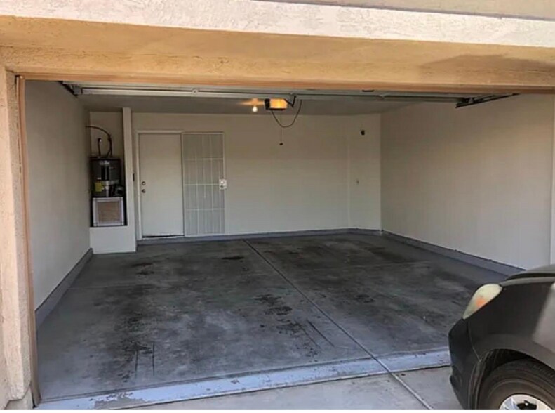 Building Photo - 1293 S Bridgegate Dr