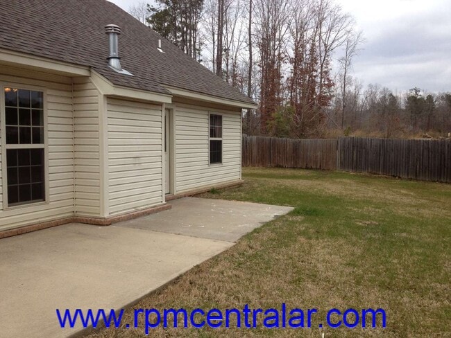 Building Photo - 338 Madison Village Dr