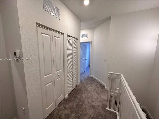 Building Photo - 11884 NW 47th Manor