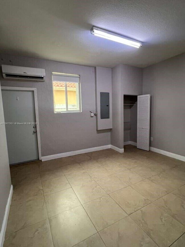 Building Photo - 25524 SW 134th Ct