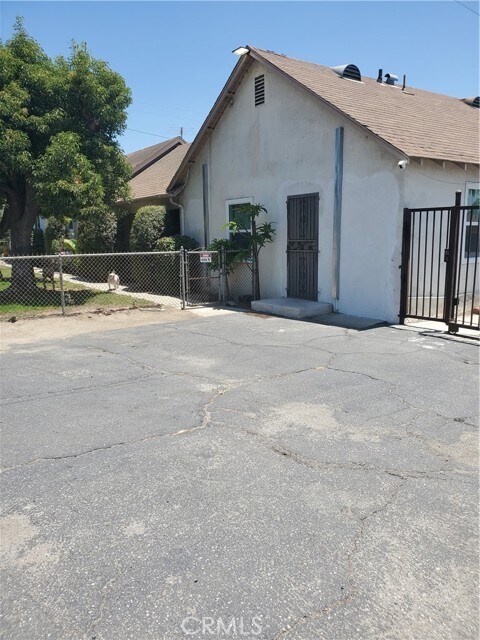 Building Photo - 5095 Phillips Blvd