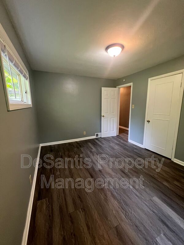 Building Photo - 20825 Rte 19