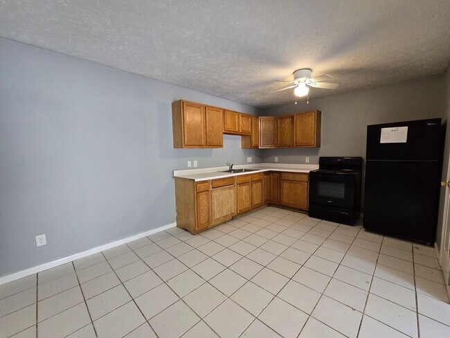 Building Photo - 4489 Ammon Ave