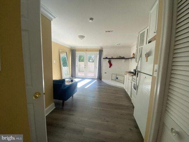 Building Photo - 8207 Stationhouse Ct