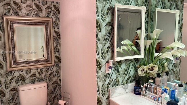 Building Photo - 4020 Galt Ocean Dr