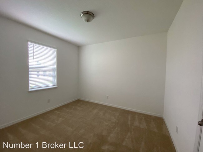 Building Photo - 8 br, 4 bath House - 681 Caterpillar Run