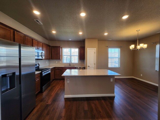 Building Photo - Modern Luxury Home for Rent in Desirable W...