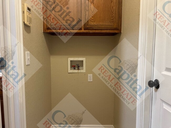 Building Photo - Home Sweet Home- Move In Special!!!!